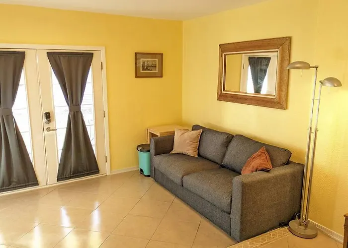 W/ Private Access And Patio * Tucson